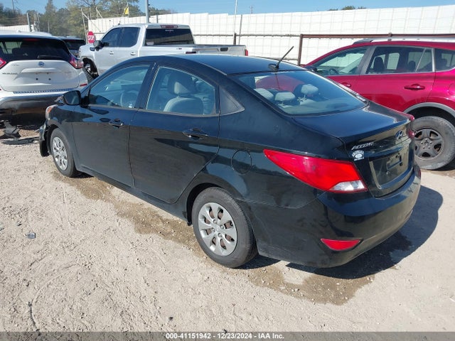 Hyundai ACCENT SE 2017 KMHCT4AE8HU242735 Image 3