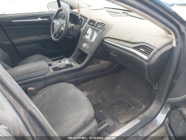 3FA6P0D92KR207688 Ford Fusion Titanium
