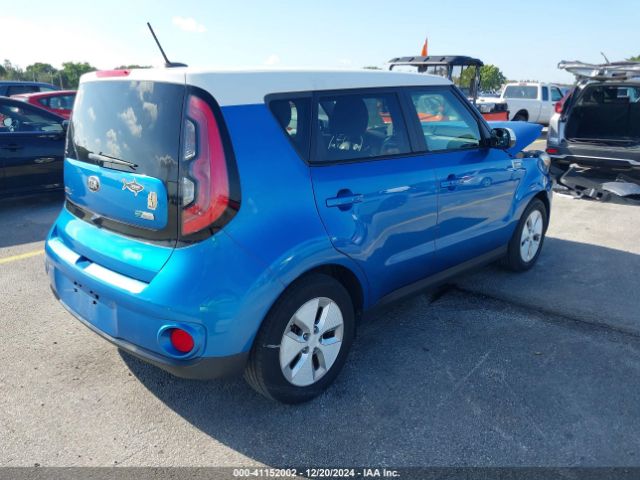 KNDJP3AE2F7003638 KIA SOUL EV