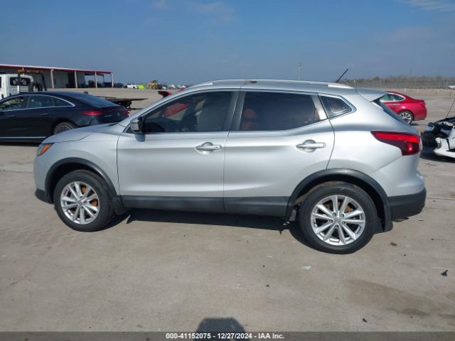 JN1BJ1CP8JW184996 Nissan Rogue Sport Sv