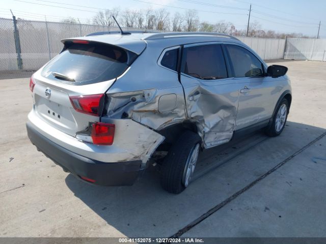 JN1BJ1CP8JW184996 Nissan Rogue Sport Sv