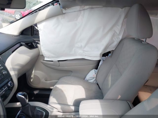 JN1BJ1CP8JW184996 Nissan Rogue Sport Sv
