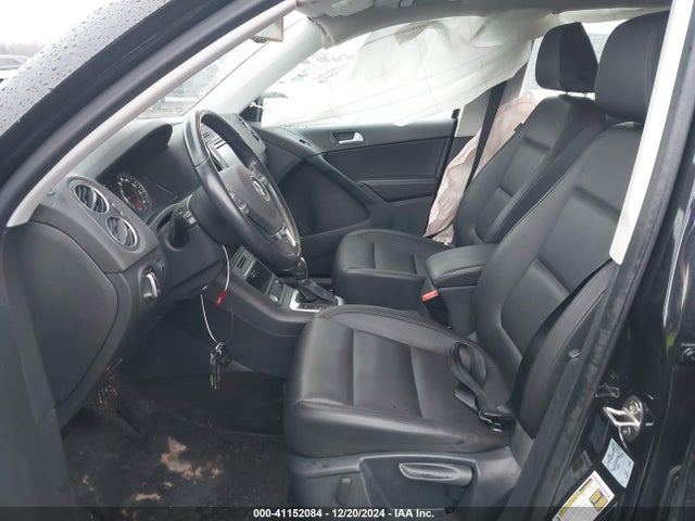 WVGAV7AX1HW511974 Volkswagen Tiguan 2.0t S