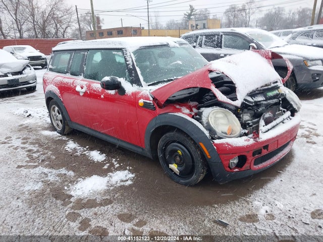 2009 MINI COOPER CLUBMAN WMWML335X9TN68606 Photo 0