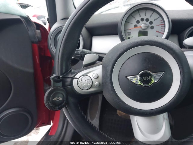 2009 MINI COOPER CLUBMAN WMWML335X9TN68606 Photo 10