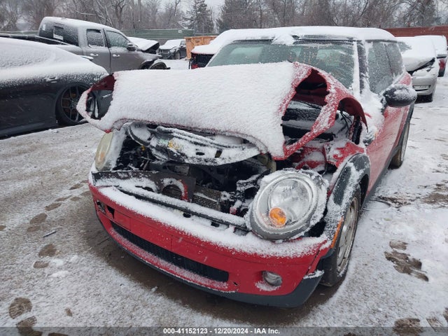 2009 MINI COOPER CLUBMAN WMWML335X9TN68606 Photo 5