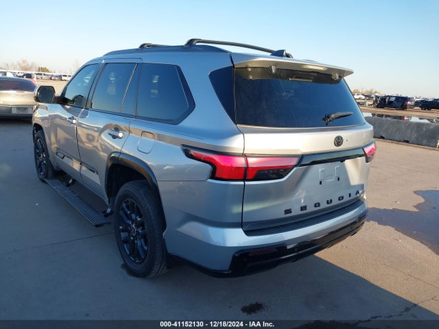 Toyota Sequoia Platinum 2024 7SVAAABAXRX026547 Image 3