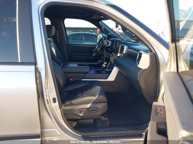 Toyota Sequoia Platinum 2024 7SVAAABAXRX026547 Image 5
