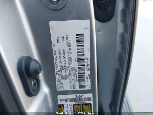 Toyota Sequoia Platinum 2024 7SVAAABAXRX026547 Image 9
