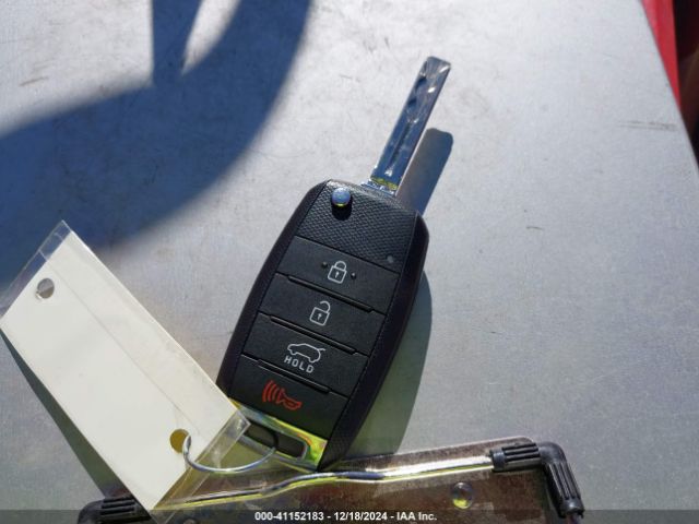KNDJP3A52G7332387 KIA SOUL +