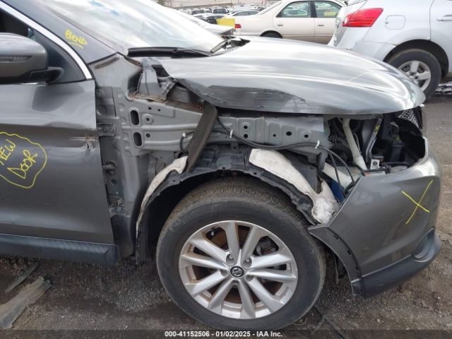 JN1BJ1CR7KW320828 Nissan Rogue Sport Sv