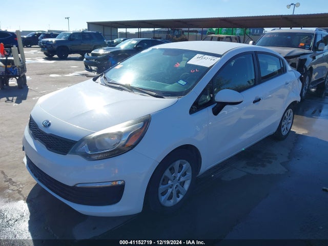 KIA RIO LX 2016 KNADM4A32G6613084 Image 2