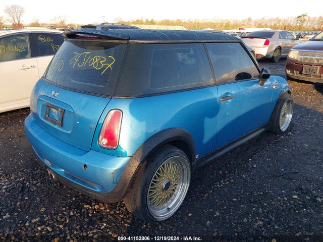 2003 MINI COOPER S WMWRE33453TD59162 Photo 3
