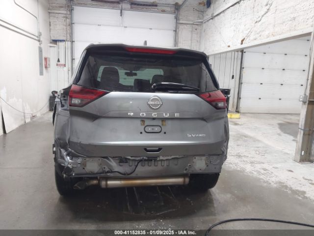 5N1BT3BB6NC671139 Nissan Rogue Sv Intelligent Awd