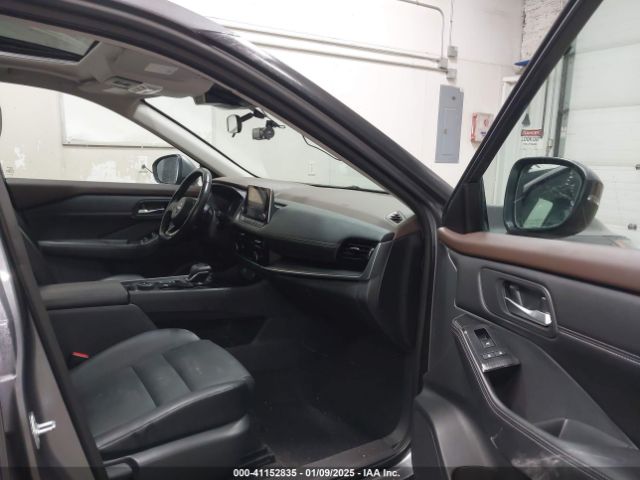 5N1BT3BB6NC671139 Nissan Rogue Sv Intelligent Awd
