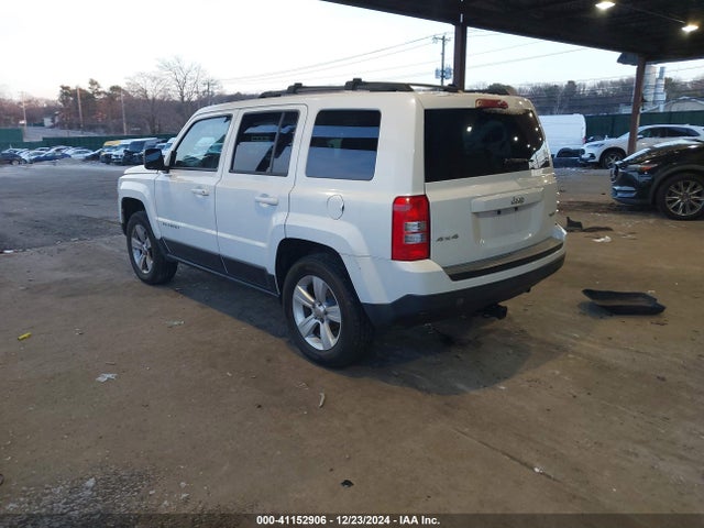 Jeep Patriot Latitude 2014 1C4NJRFB8ED885323 Image 3