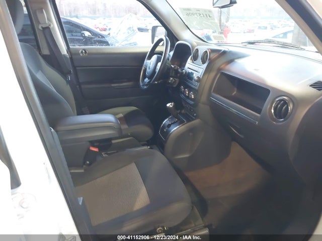 Jeep Patriot Latitude 2014 1C4NJRFB8ED885323 Image 5