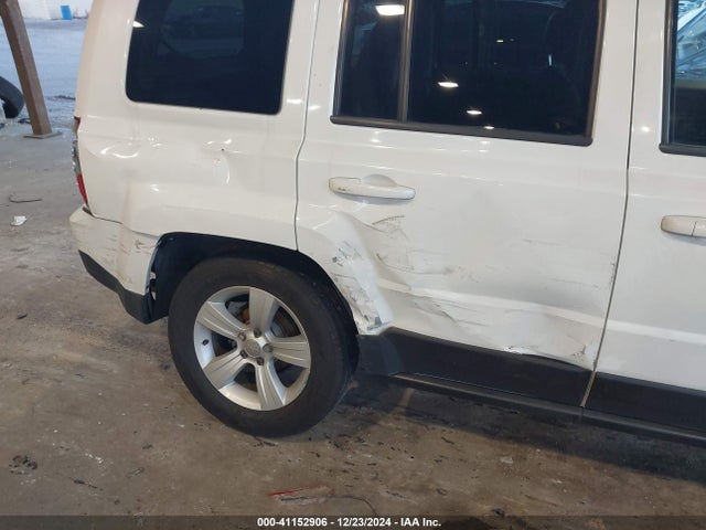 Jeep Patriot Latitude 2014 1C4NJRFB8ED885323 Image 6