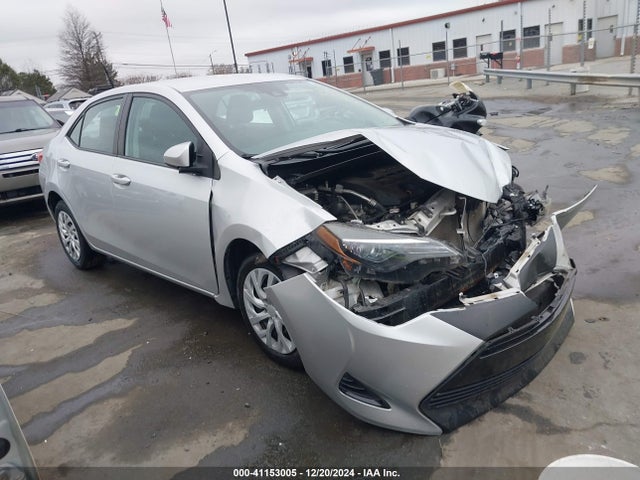 Toyota COROLLA LE 2018 2T1BURHE1JC042248 Image 1
