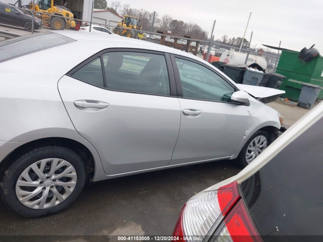 Toyota COROLLA LE 2018 2T1BURHE1JC042248 Image 13