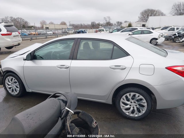 Toyota COROLLA LE 2018 2T1BURHE1JC042248 Image 14