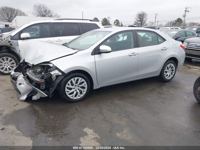 Toyota COROLLA LE 2018 2T1BURHE1JC042248 Image 2