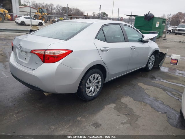 Toyota COROLLA LE 2018 2T1BURHE1JC042248 Image 4