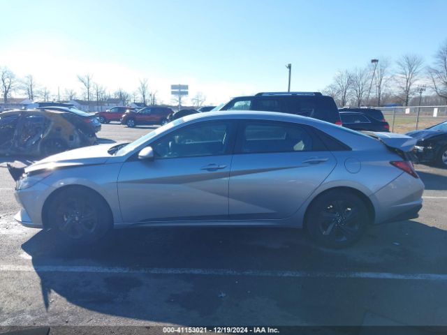 5NPLM4AG4NH081132 Hyundai ELANTRA SEL