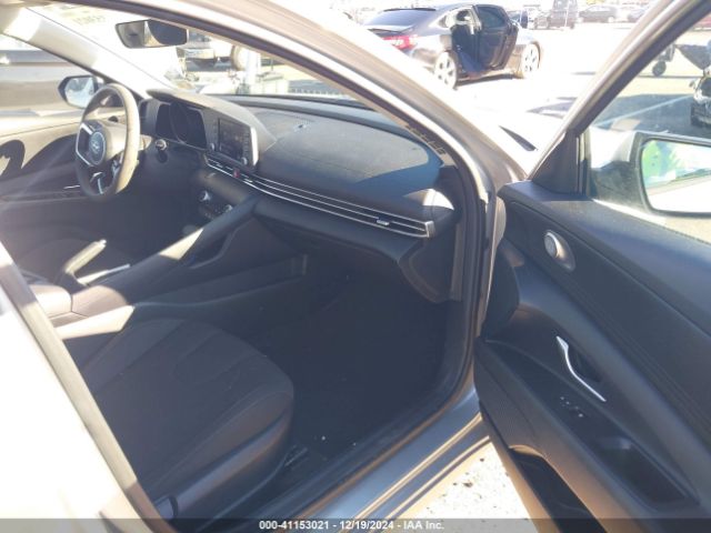 5NPLM4AG4NH081132 Hyundai ELANTRA SEL