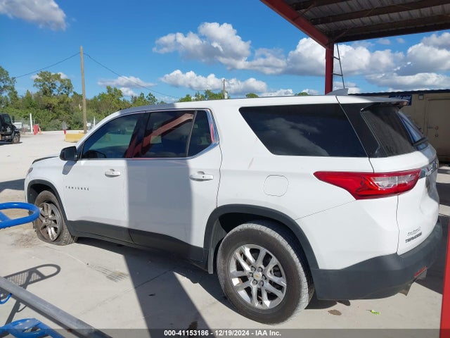 Chevrolet Traverse Ls 2019 1GNERFKW2KJ253972 Image 14