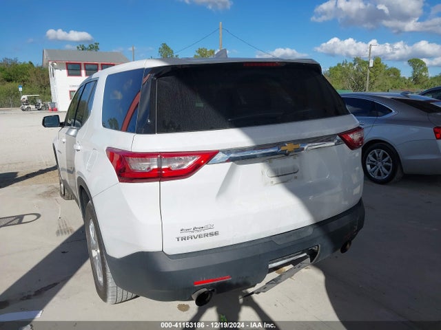 Chevrolet Traverse Ls 2019 1GNERFKW2KJ253972 Image 3