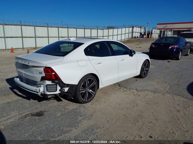 7JRL12FM9NG162595 Volvo S60 B5 R-design