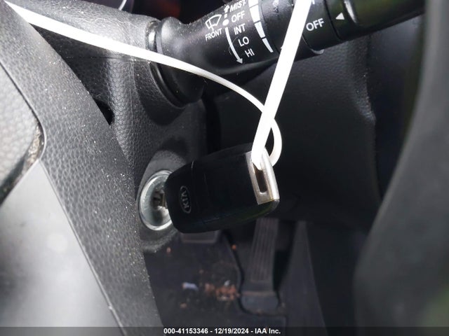 KIA Soul 2015 KNDJN2A28F7760596 Image 11
