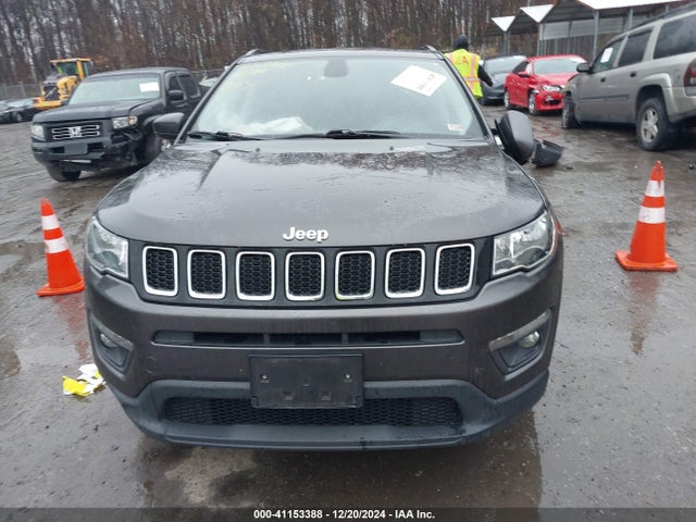 Jeep Compass Latitude 4x4 2018 3C4NJDBB4JT265937 Image 12