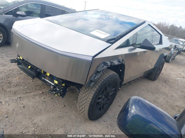 2024 TESLA CYBERTRUCK 7G2CEHEE0RA031825 Photo 1