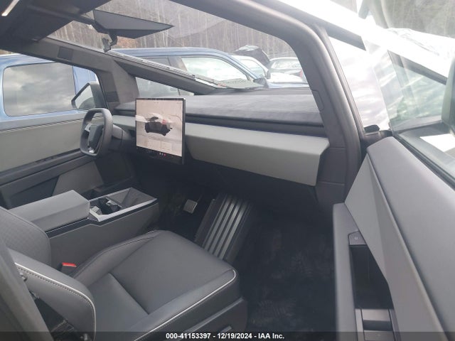 2024 TESLA CYBERTRUCK 7G2CEHEE0RA031825 Photo 4