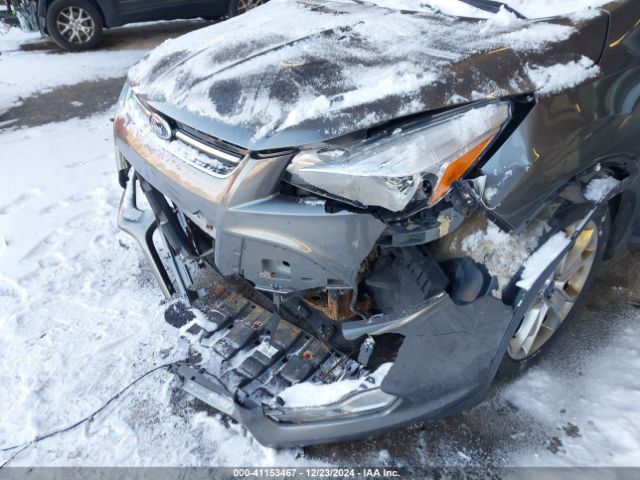 1FMCU9J9XEUC41546 Ford Escape Titanium