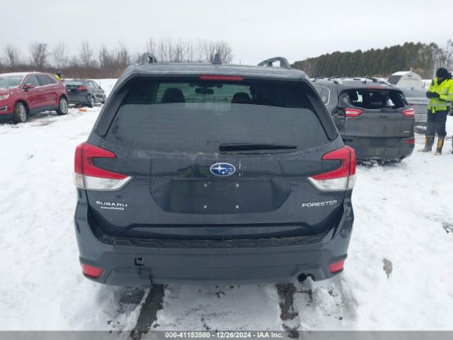 JF2SKAEC7KH497498 Subaru Forester Premium