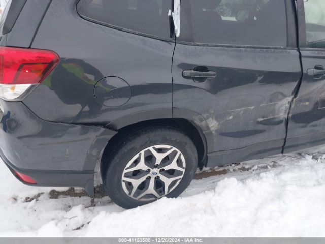 JF2SKAEC7KH497498 Subaru Forester Premium