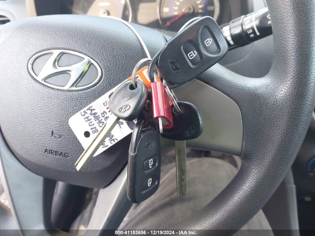 Hyundai ACCENT SE 2017 KMHCT4AE5HU187161 Image 11