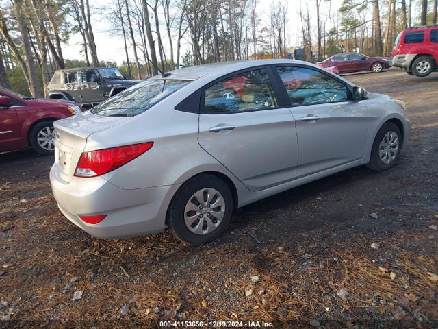 Hyundai ACCENT SE 2017 KMHCT4AE5HU187161 Image 4
