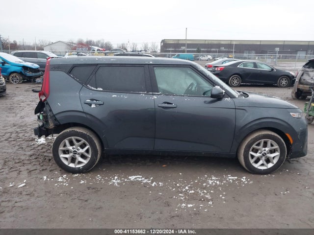 KIA SOUL LX 2022 KNDJ23AU3N7828771 Image 13