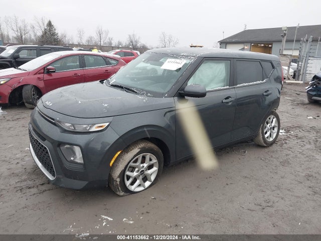 KIA SOUL LX 2022 KNDJ23AU3N7828771 Image 2