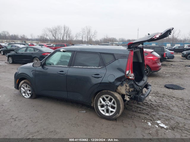 KIA SOUL LX 2022 KNDJ23AU3N7828771 Image 3