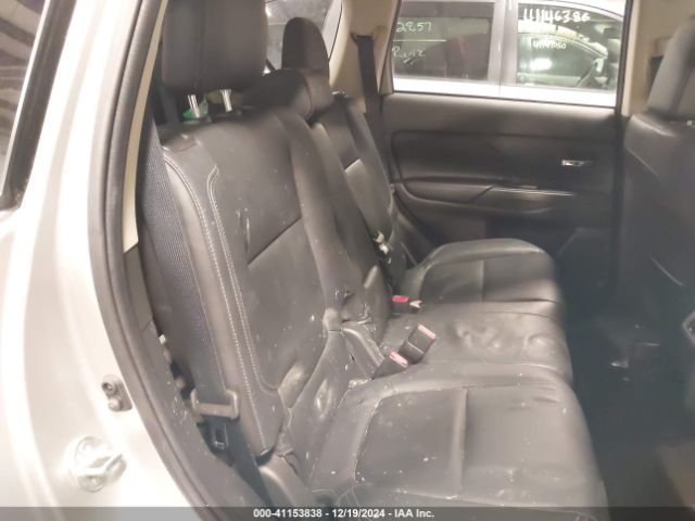 JA4AZ3A32KZ054641 Mitsubishi Outlander Sel