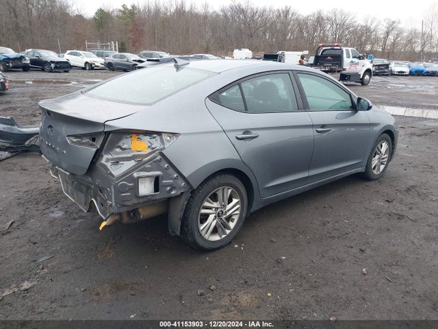 KMHD84LF9KU833725 Hyundai ELANTRA SEL