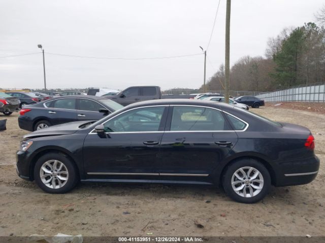 1VWAT7A32HC042318 Volkswagen Passat 1.8t S