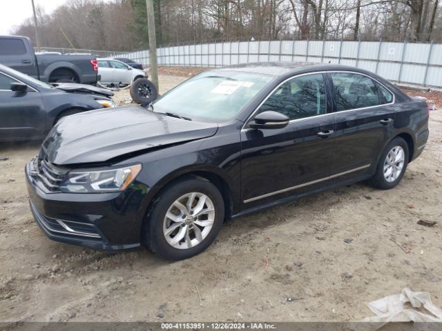 1VWAT7A32HC042318 Volkswagen Passat 1.8t S