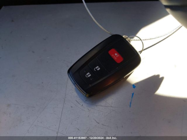 JTDKARFU2G3520083 Toyota Prius Three