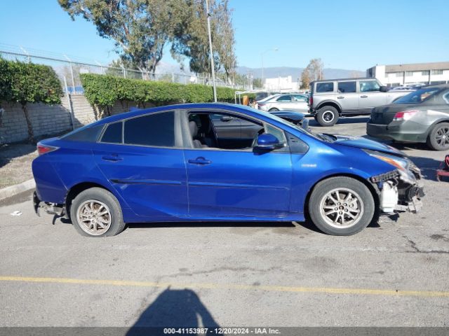JTDKARFU2G3520083 Toyota Prius Three